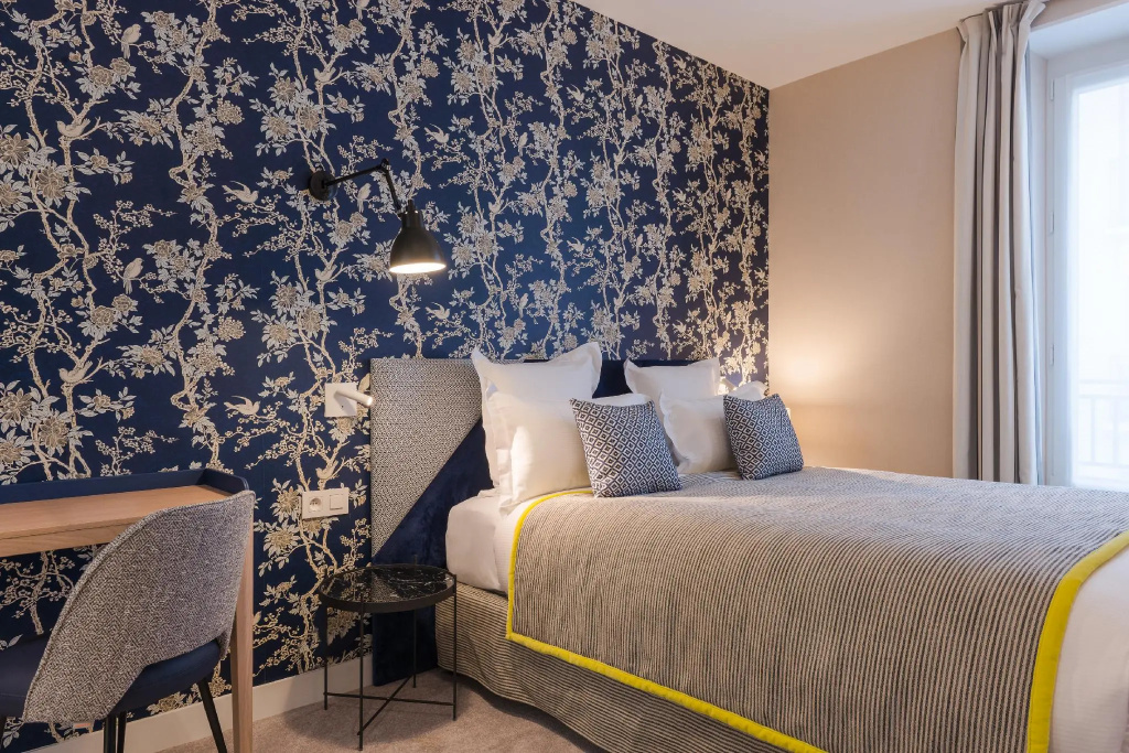 Classic Double room (full double bed)