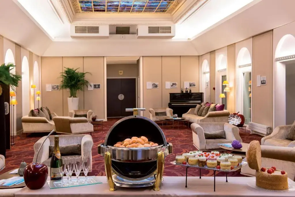 Hotel photo 12