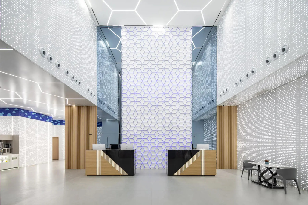 Lobby & Reception
