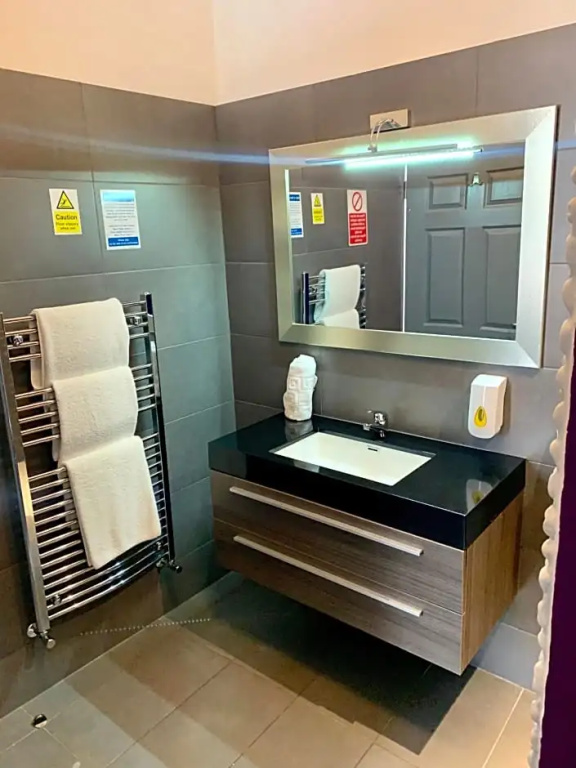 Bennetts Hotel - Chambres
