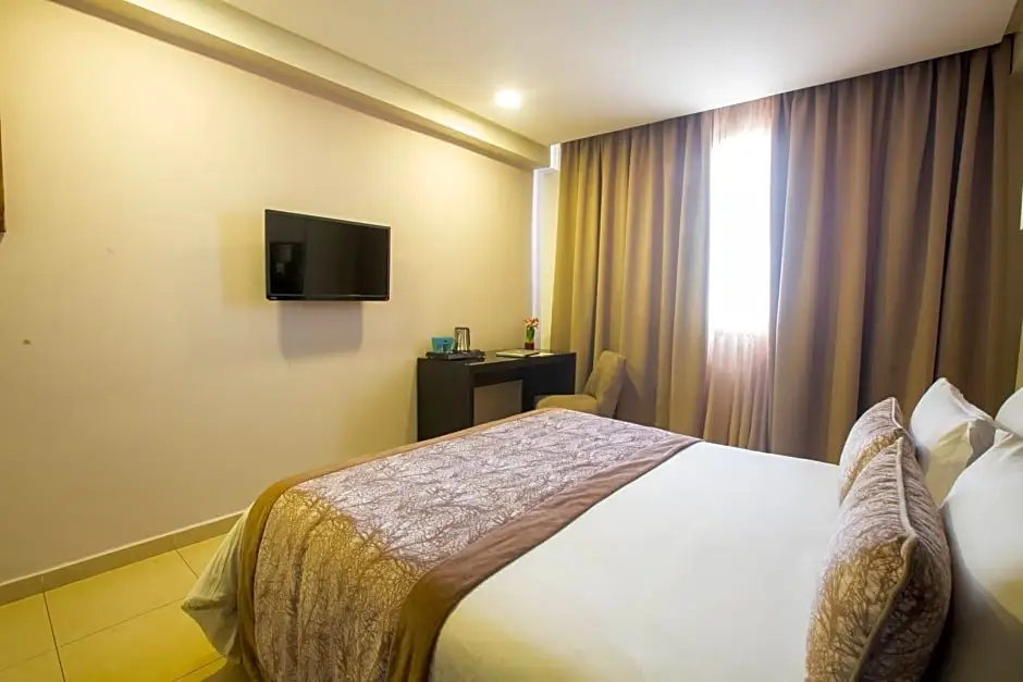 Standard Double room (full double bed)