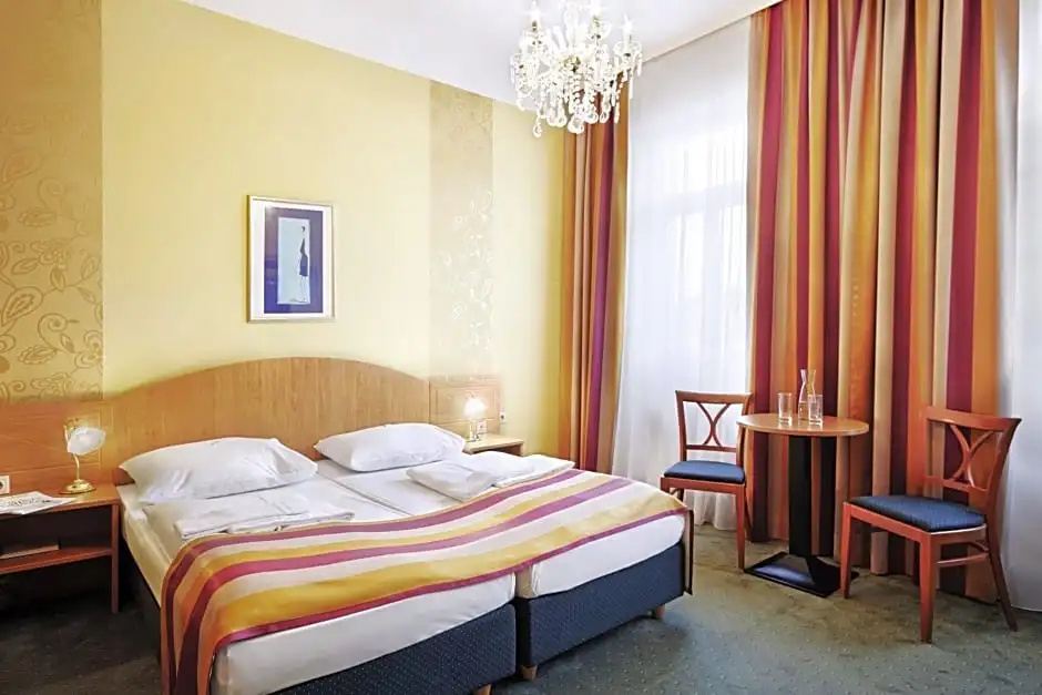 Classic Donauwalzer Double room (twin beds)