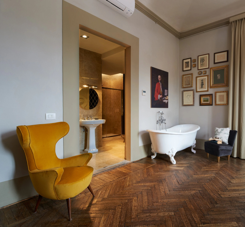 Standard room with balcony