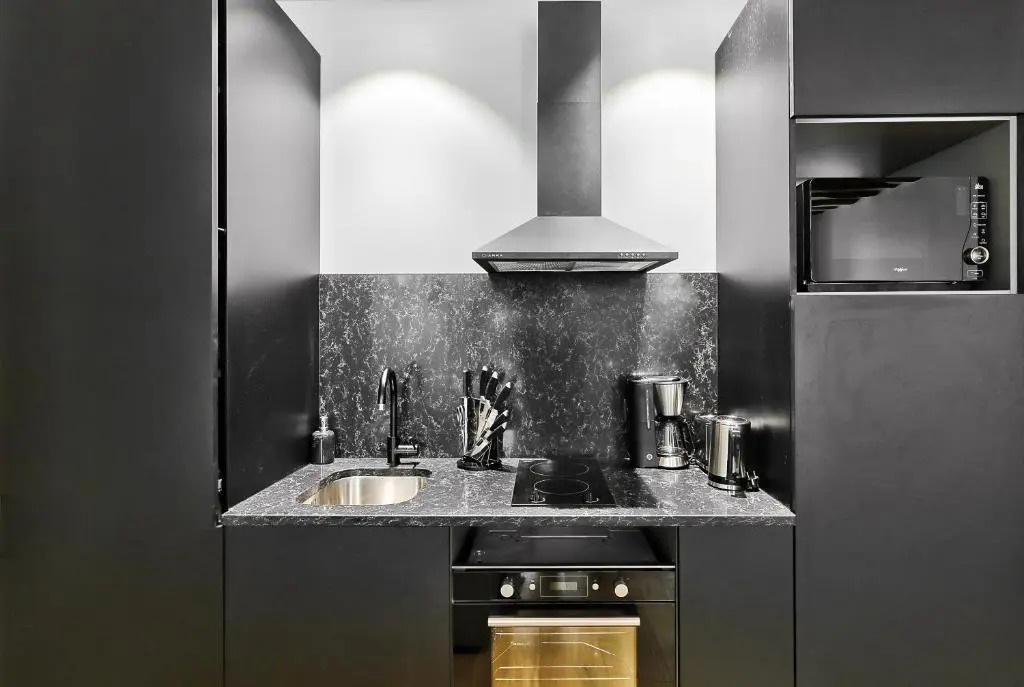 97 - Urban Colonnes De Buren