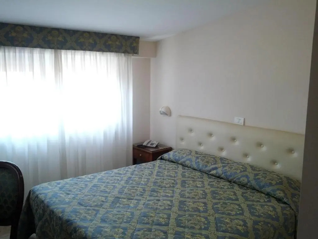 Mondial Park Hotel - Chambres