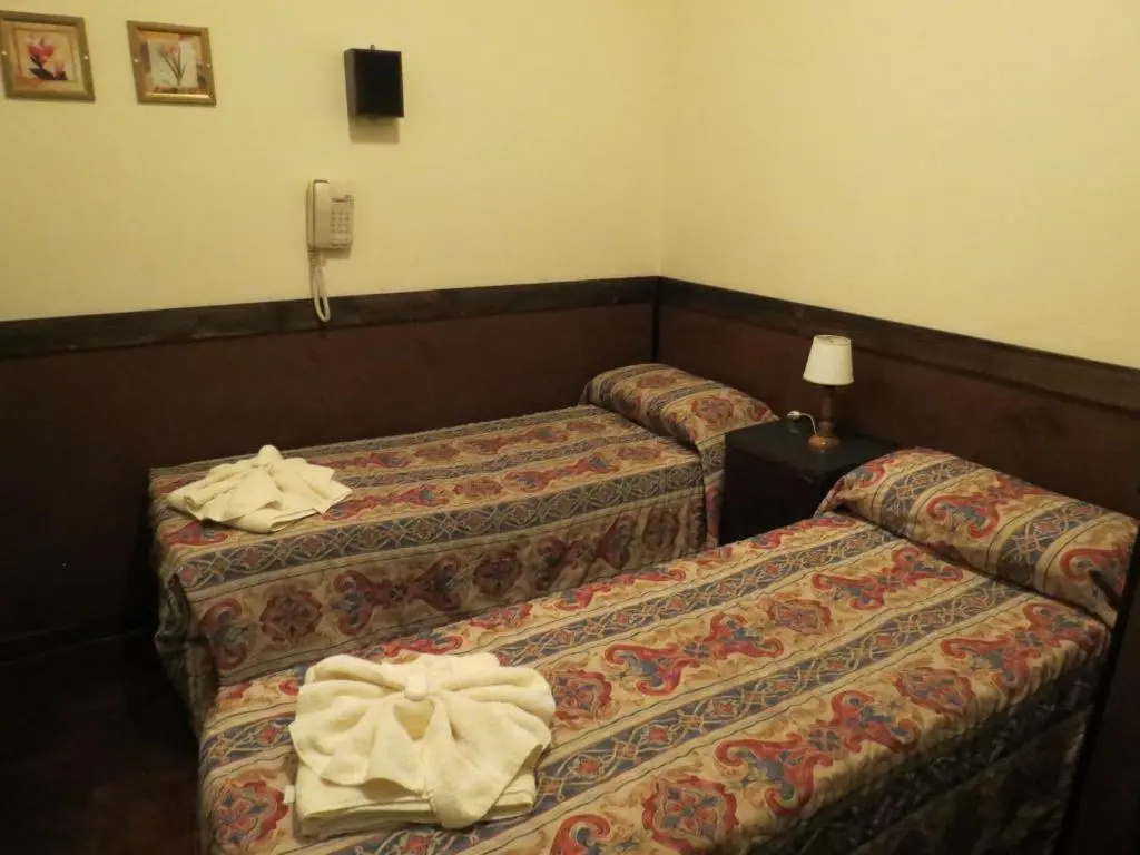 Deluxe Double room (full double bed)