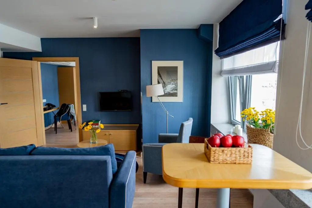 Marina Club Hotel — 4