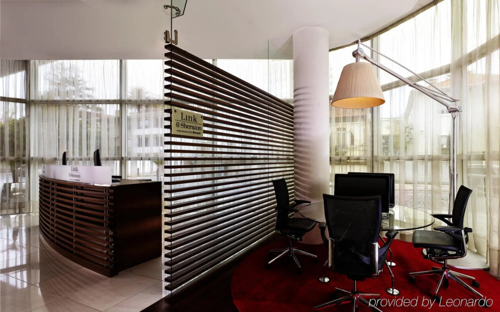 Lobby & Reception