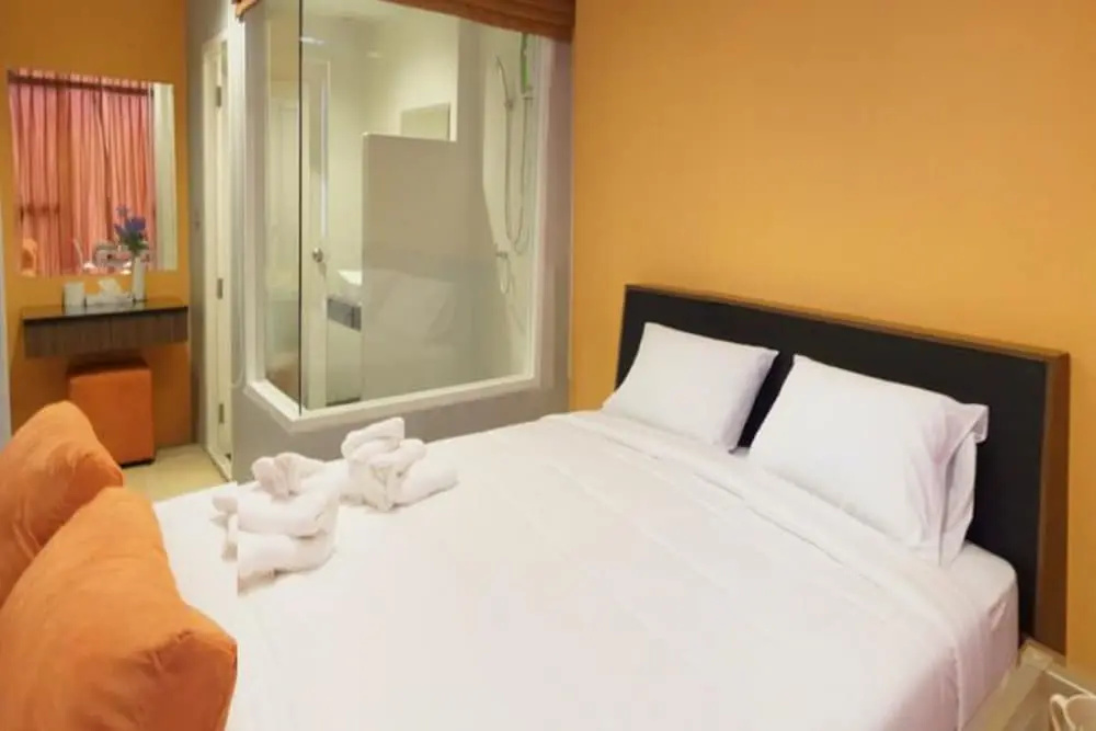 Superior Double room with balcony (full double bed)