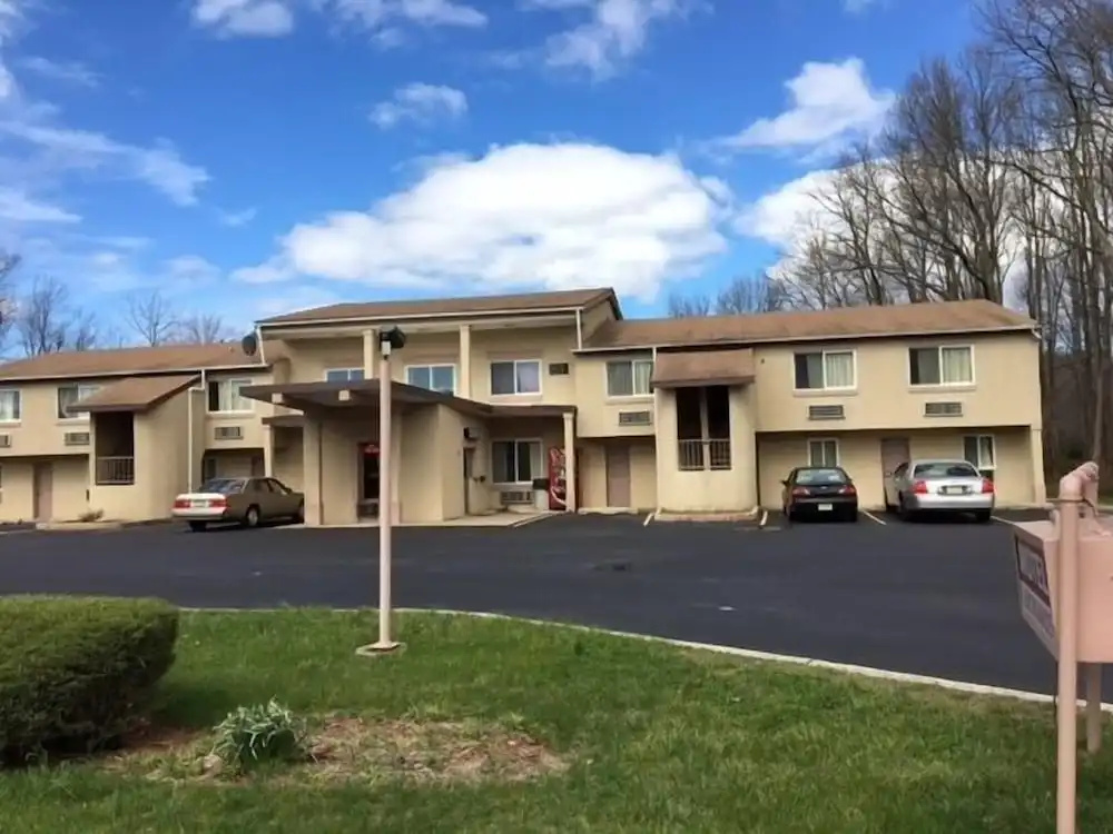 Colonade Motel