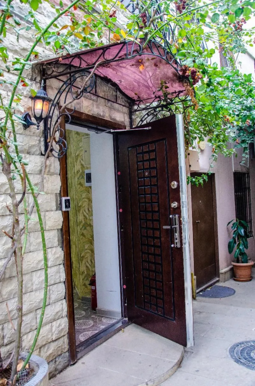 Qala Hotel