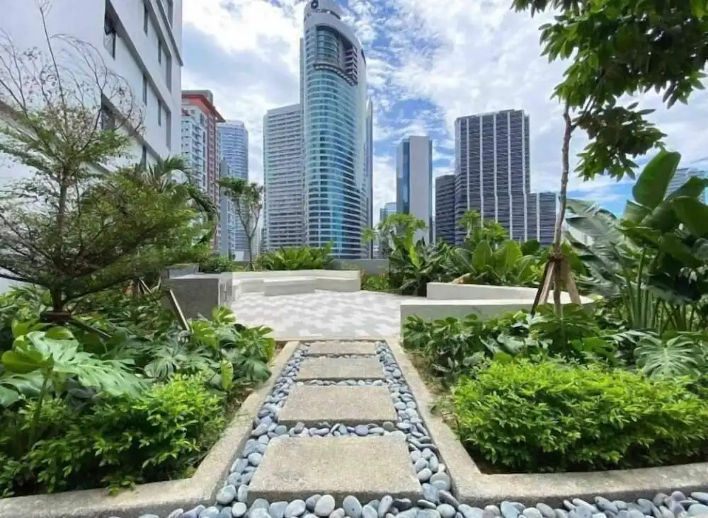 Air Luxury Makati CBD