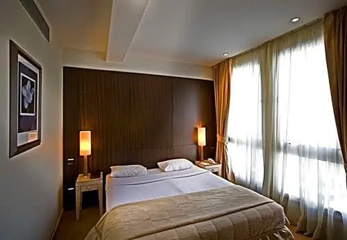 Le Pera Hotel 75