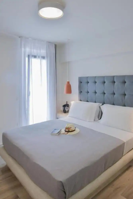 Standard Double room with balcony (full double bed)
