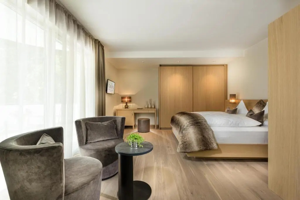 Deluxe Double room with balcony (full double bed)