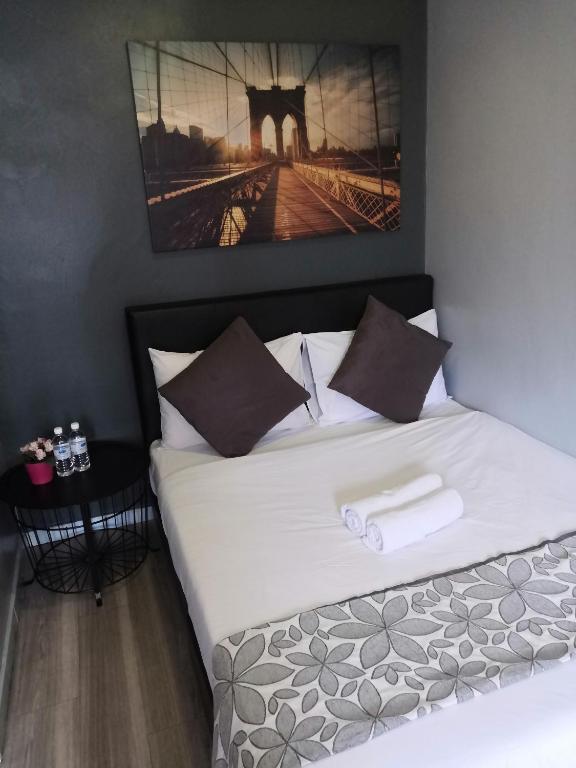 Town View Hotel
