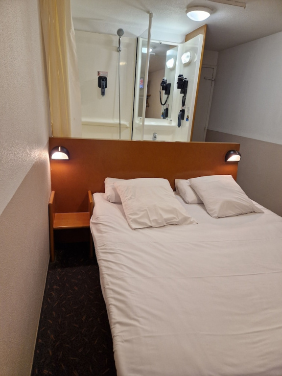 Standard Double room (full double bed)