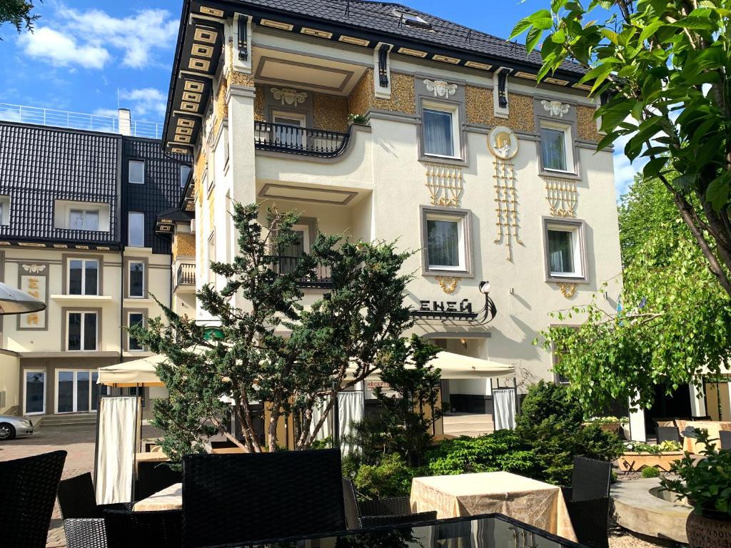 Eney Hotel by null