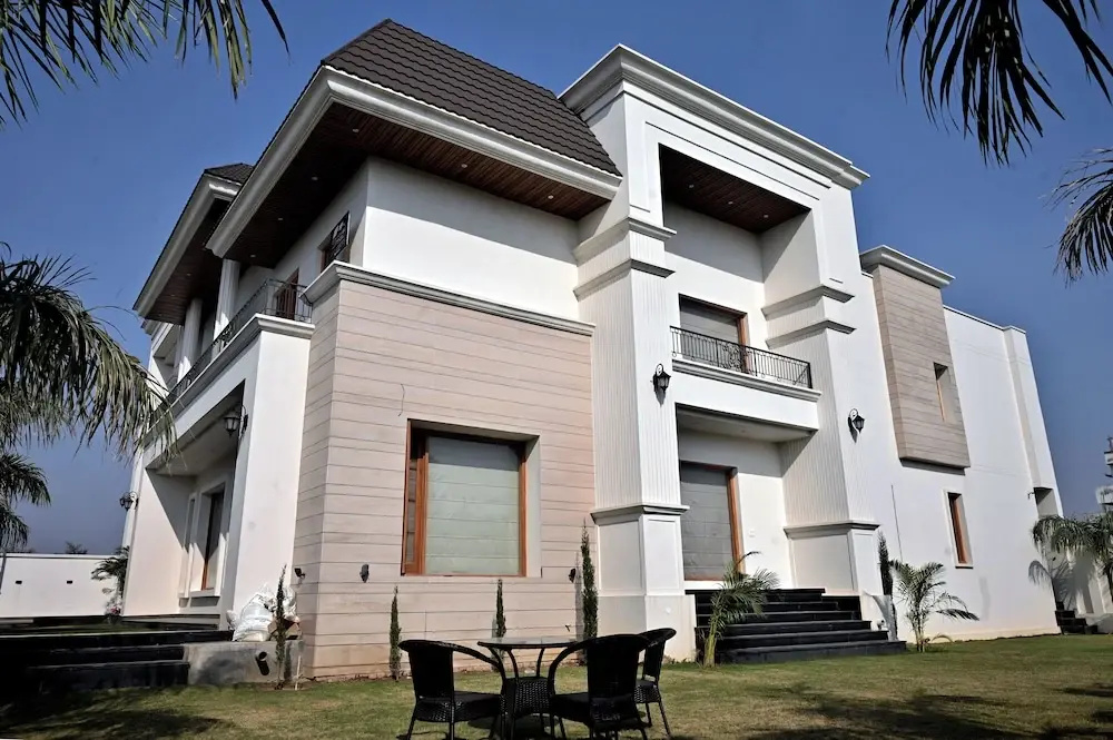 Florentino The Luxury Villa