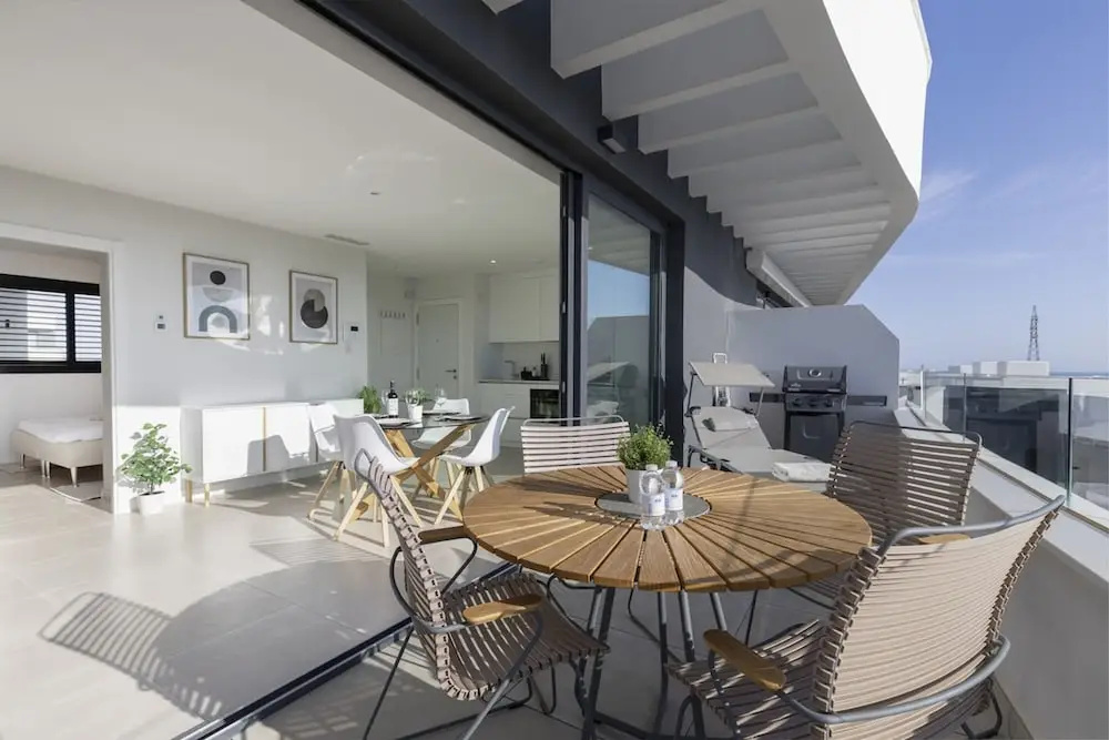 Sunset Top Floor Apartment Higueron