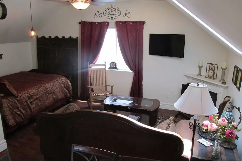 Hotel photo 12