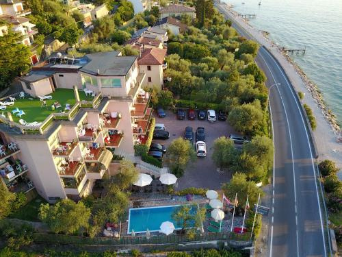 Beach & Waterfront