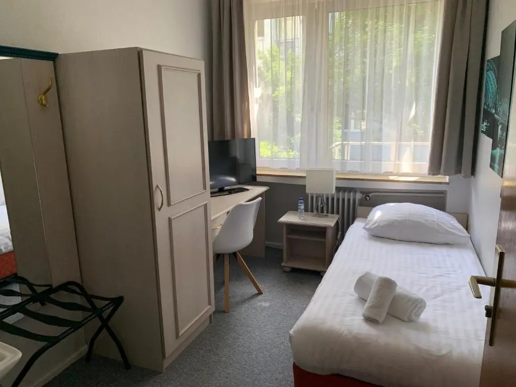 Standard Single room