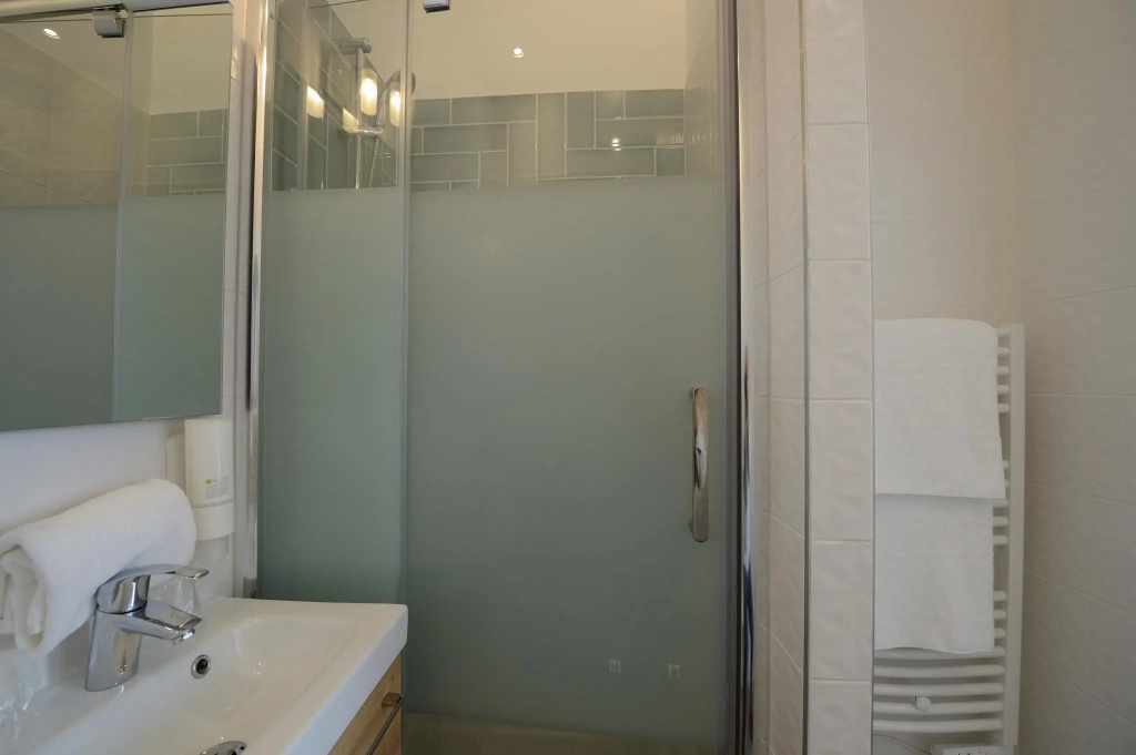 Superior Double room (full double bed)