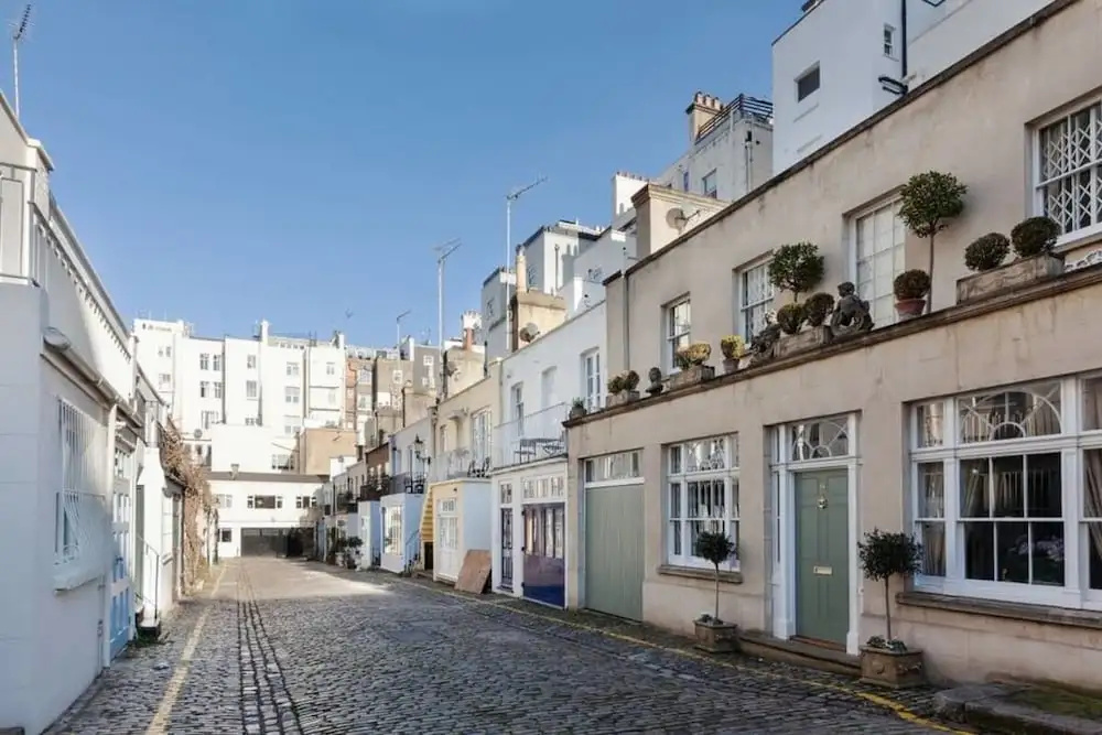 Spacious, Bright 3 Bed in South Kensington