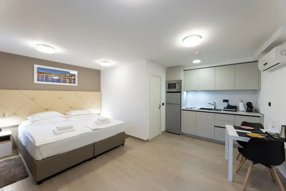 Economy Studio