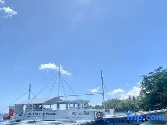 Gracey Dive Resort And Restaurant