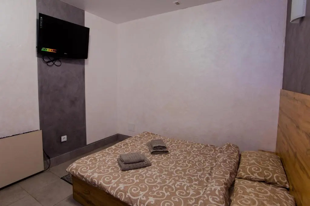Economy room