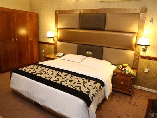 Dubai Palm Hotel