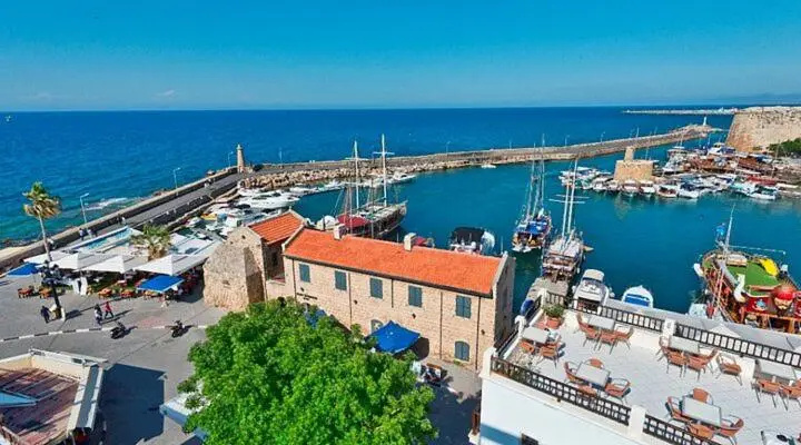 Beach & Waterfront