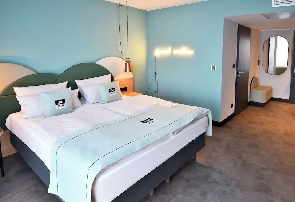 Premium Double room (full double bed)