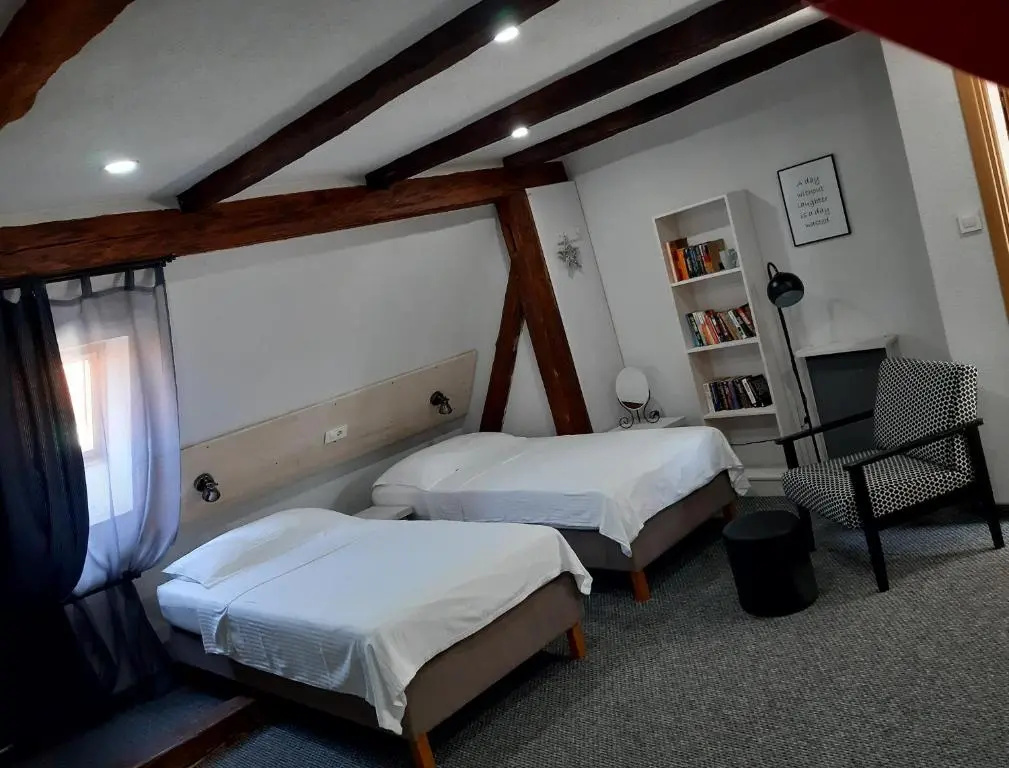 Standard Double room (twin beds)