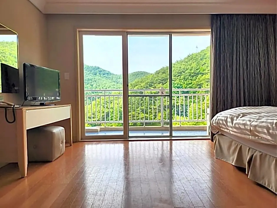 Standard Double Family room (full double bed)