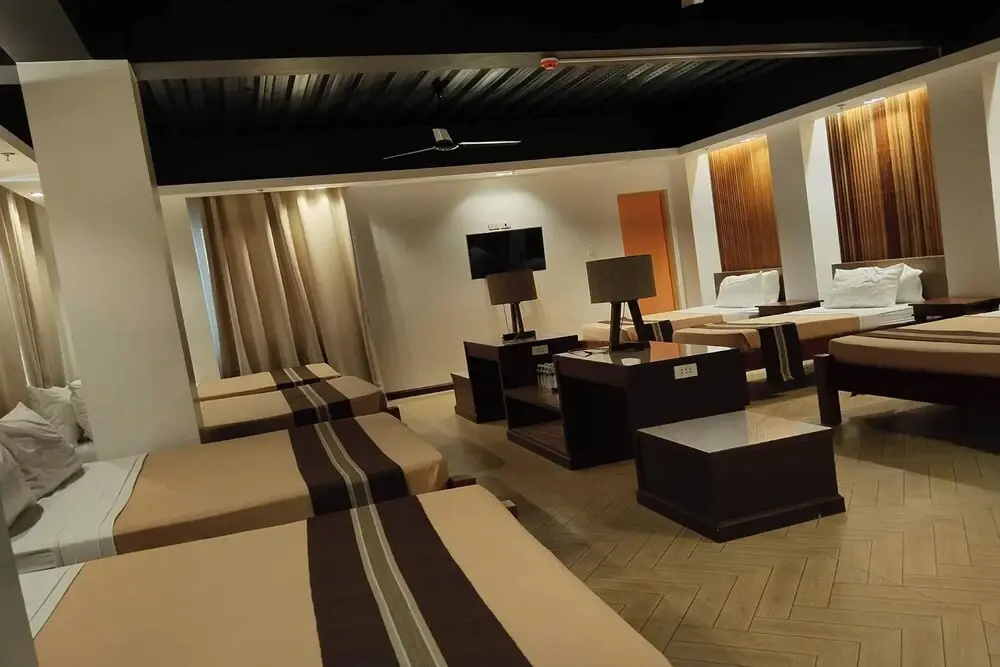 Grand room