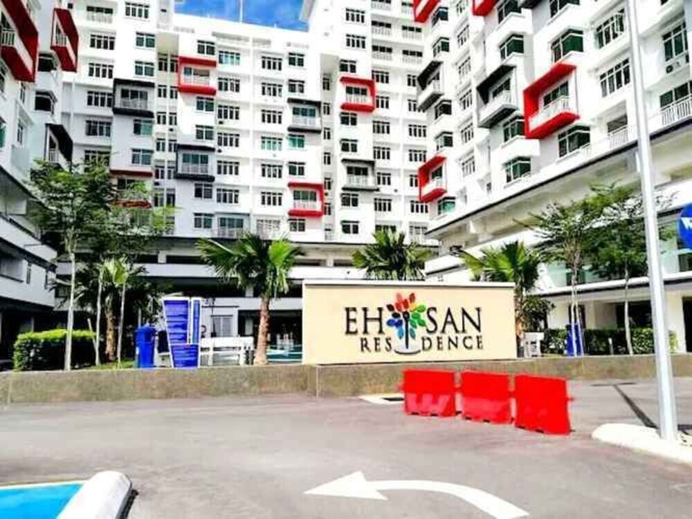 Nilai Ehsan Residence By Beestay [8-10Pax] @ Sepang