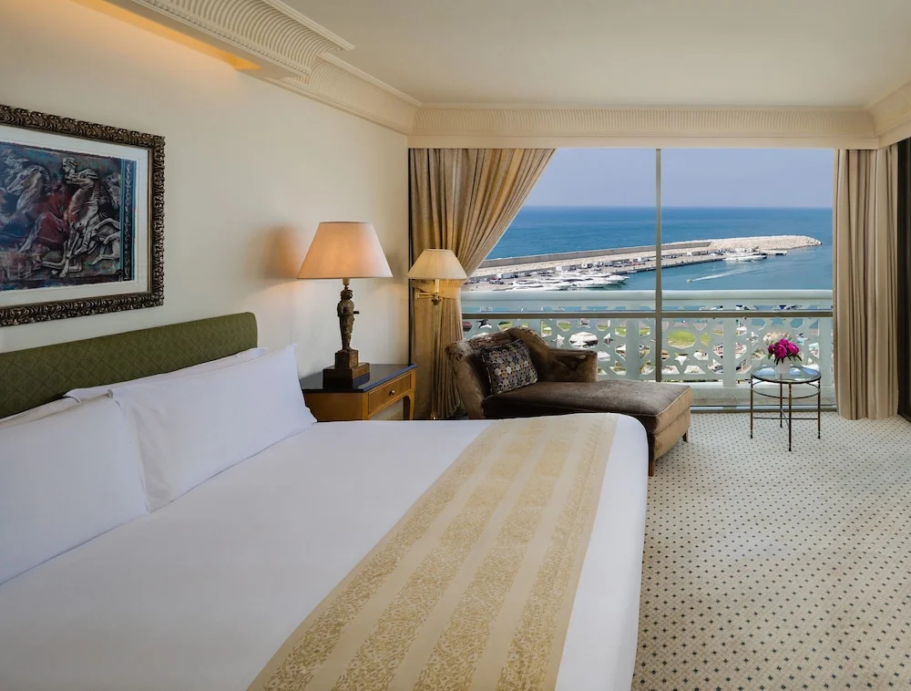Ambassador Double Suite (full double bed)