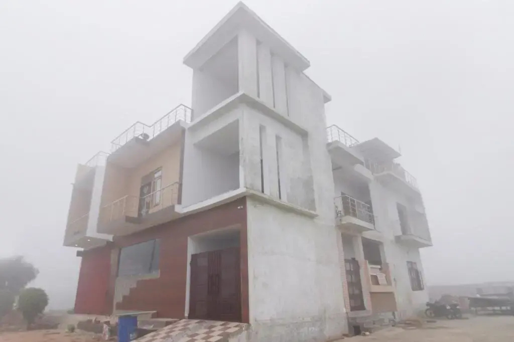 Green Valley by OYO Rooms