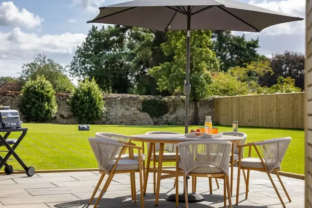Castle View Cottage With Hot Tub and EV Charging