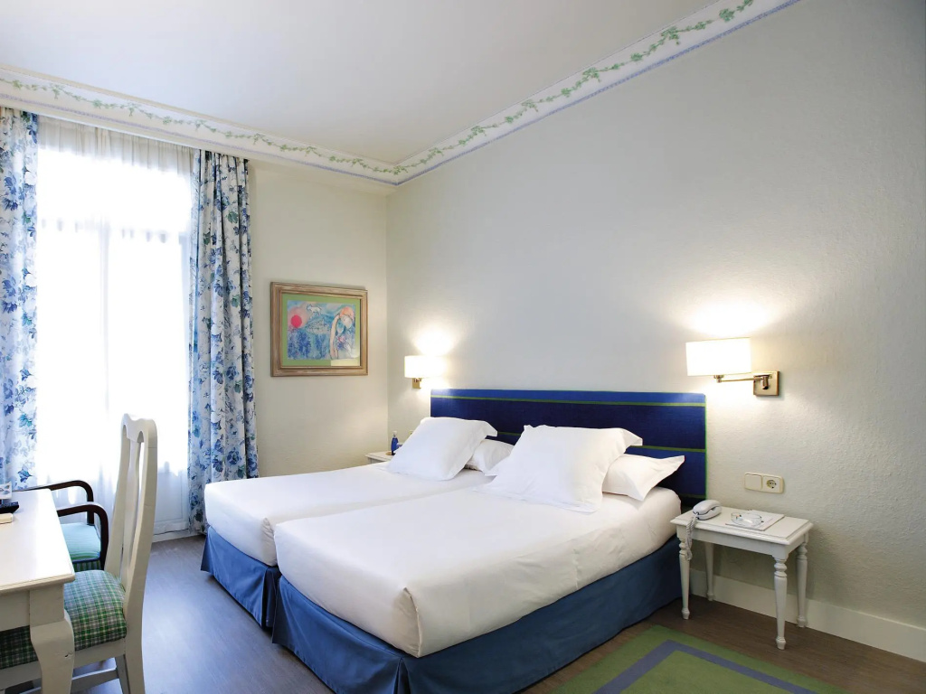 Standard Double room (full double bed)