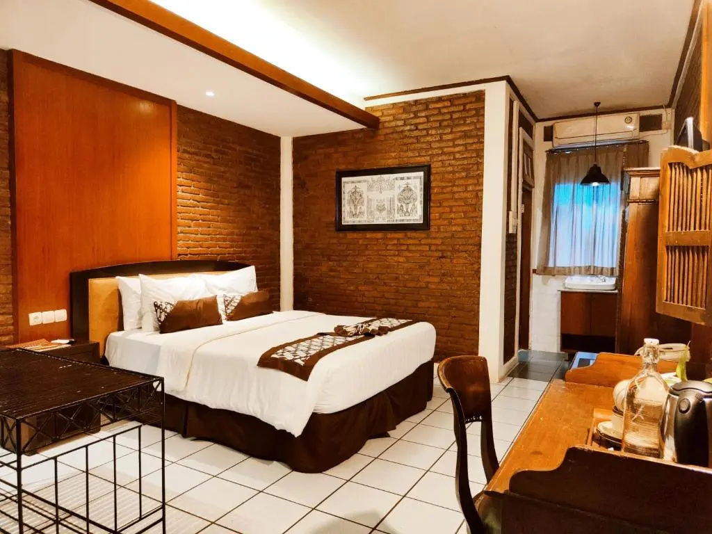 Superior Double room (full double bed)