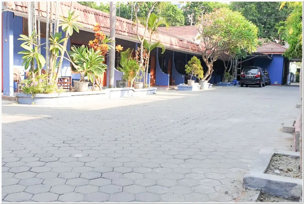 RedDoorz near Bojonegoro Train Station