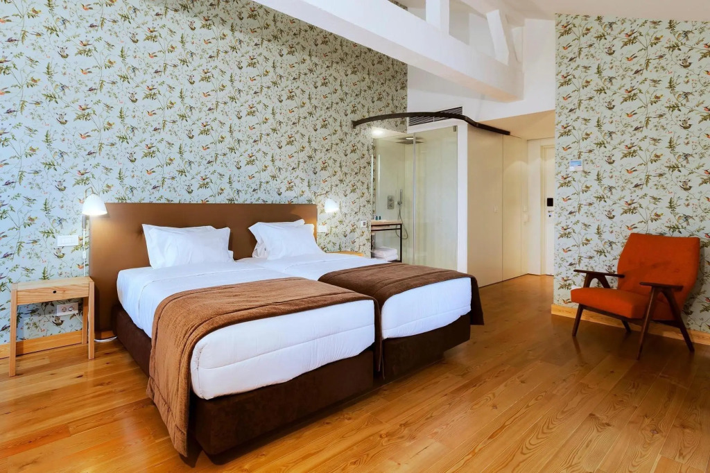Lisboa Carmo Hotel by null