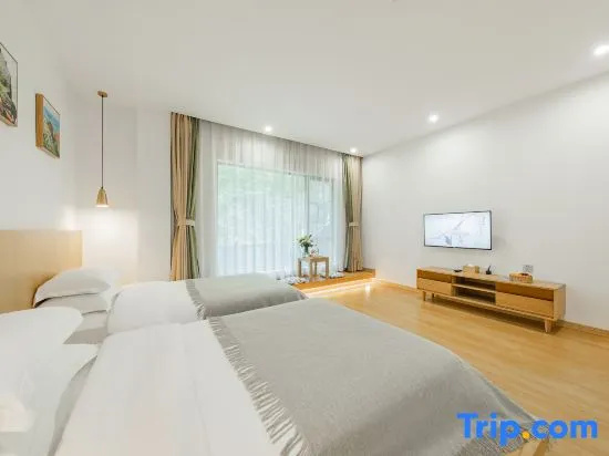 Standard Double Family room with mountain view (twin beds)