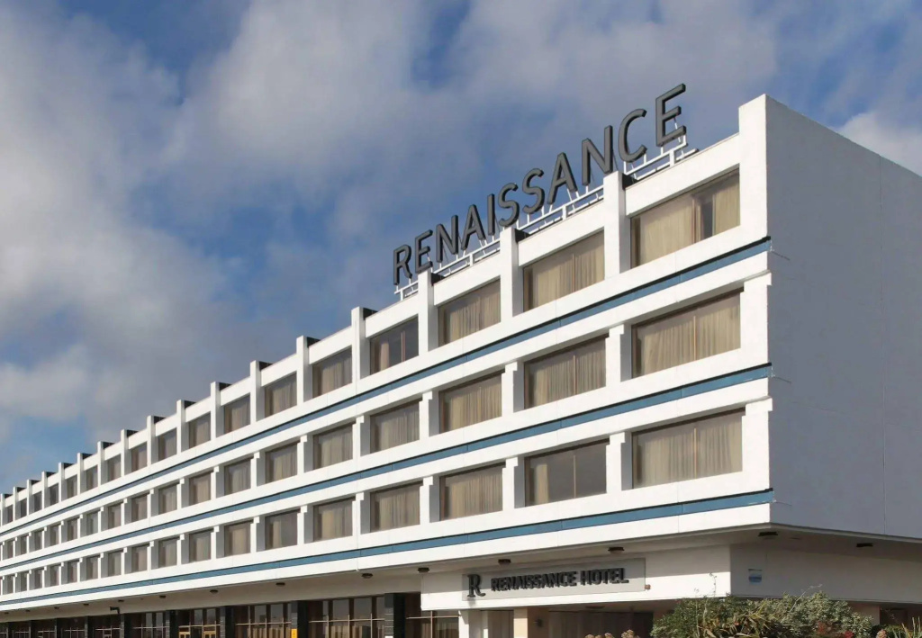 Renaissance London Heathrow Hotel — фото