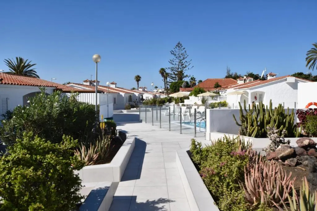 Bungalows Adonis