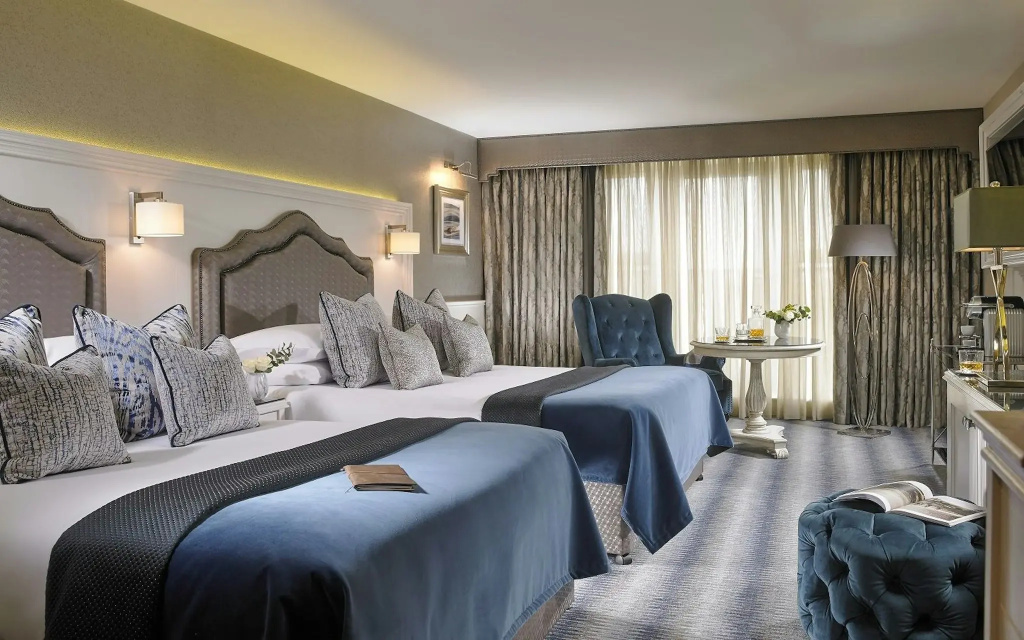 The Rose Hotel - Général